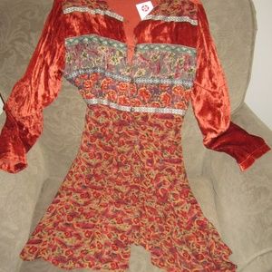 Host Pick🎉🏆Funky design Boho Festival blouse, NWT, Floral, Prints, Orange
